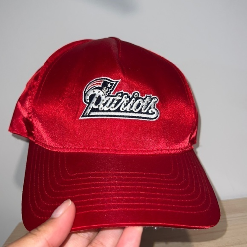 Patriots satin red hat with sparkles